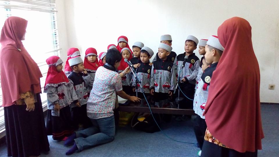Dunia Anak Lebih Ceria Bersama Radio Suzana kali ini menampilkan TK Arriska - Griyo Mapan Waru